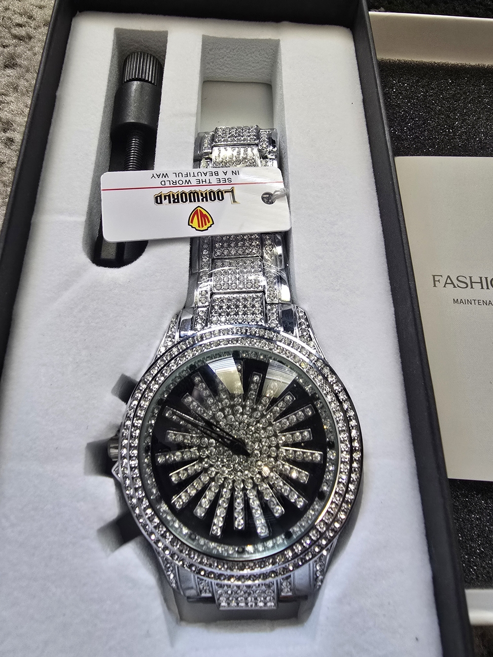 Luxury Silver Crystal Men's Watch - Unbranded